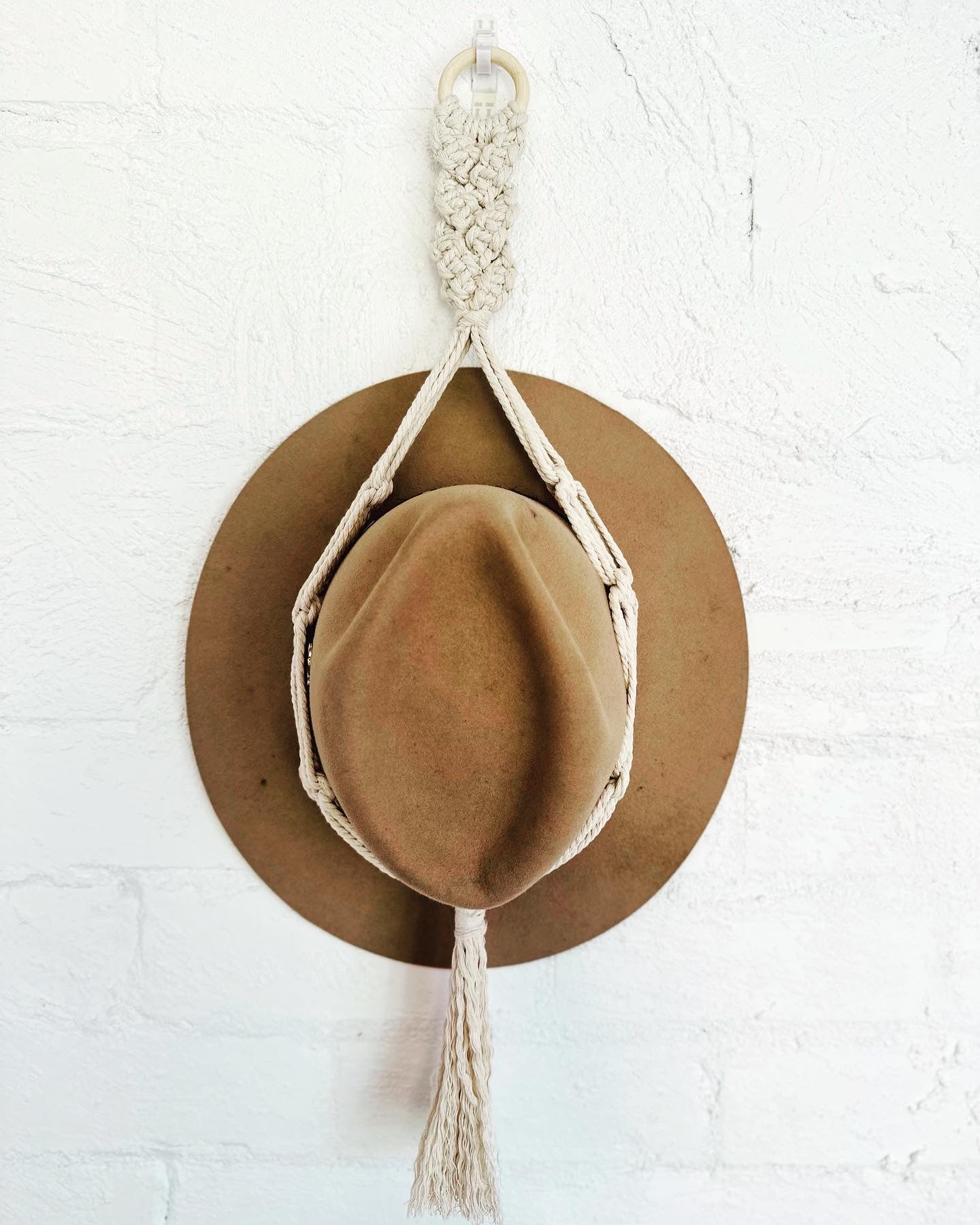 Single Hat Holder