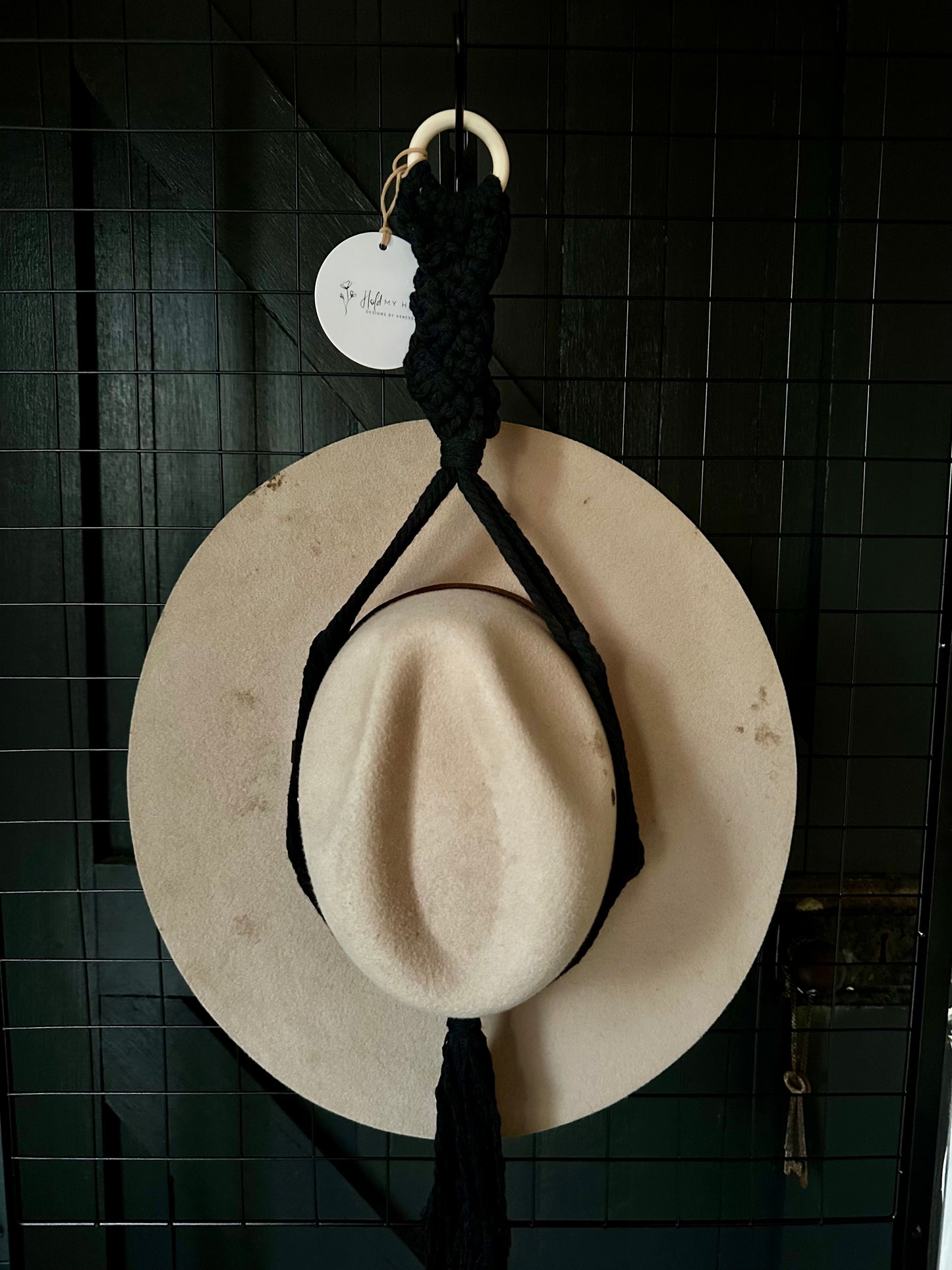 Single Hat Holder